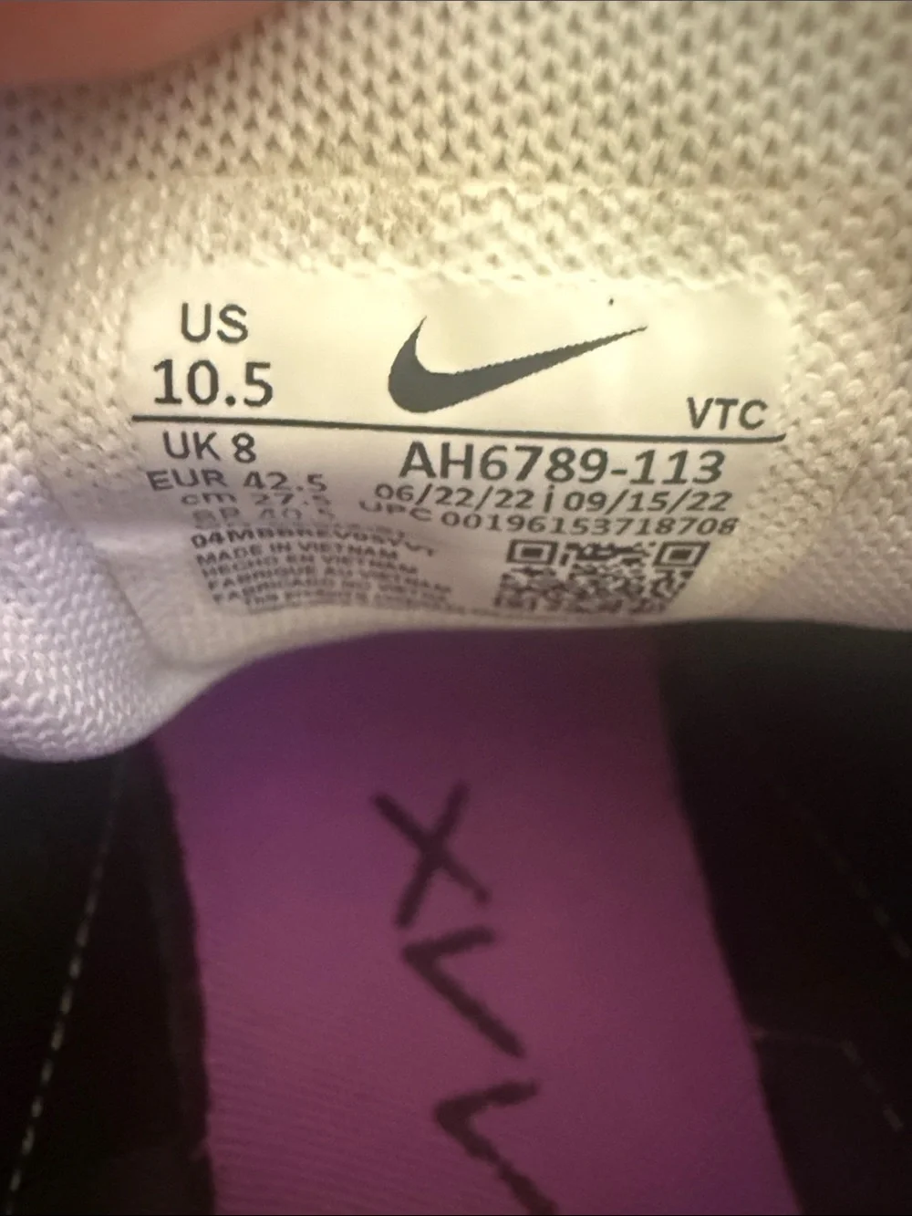 Nike Women's AirMax 270